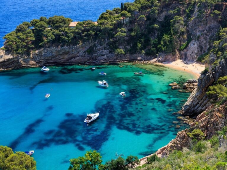 Dónde encontrar los mejores resorts todo incluido en la península de España