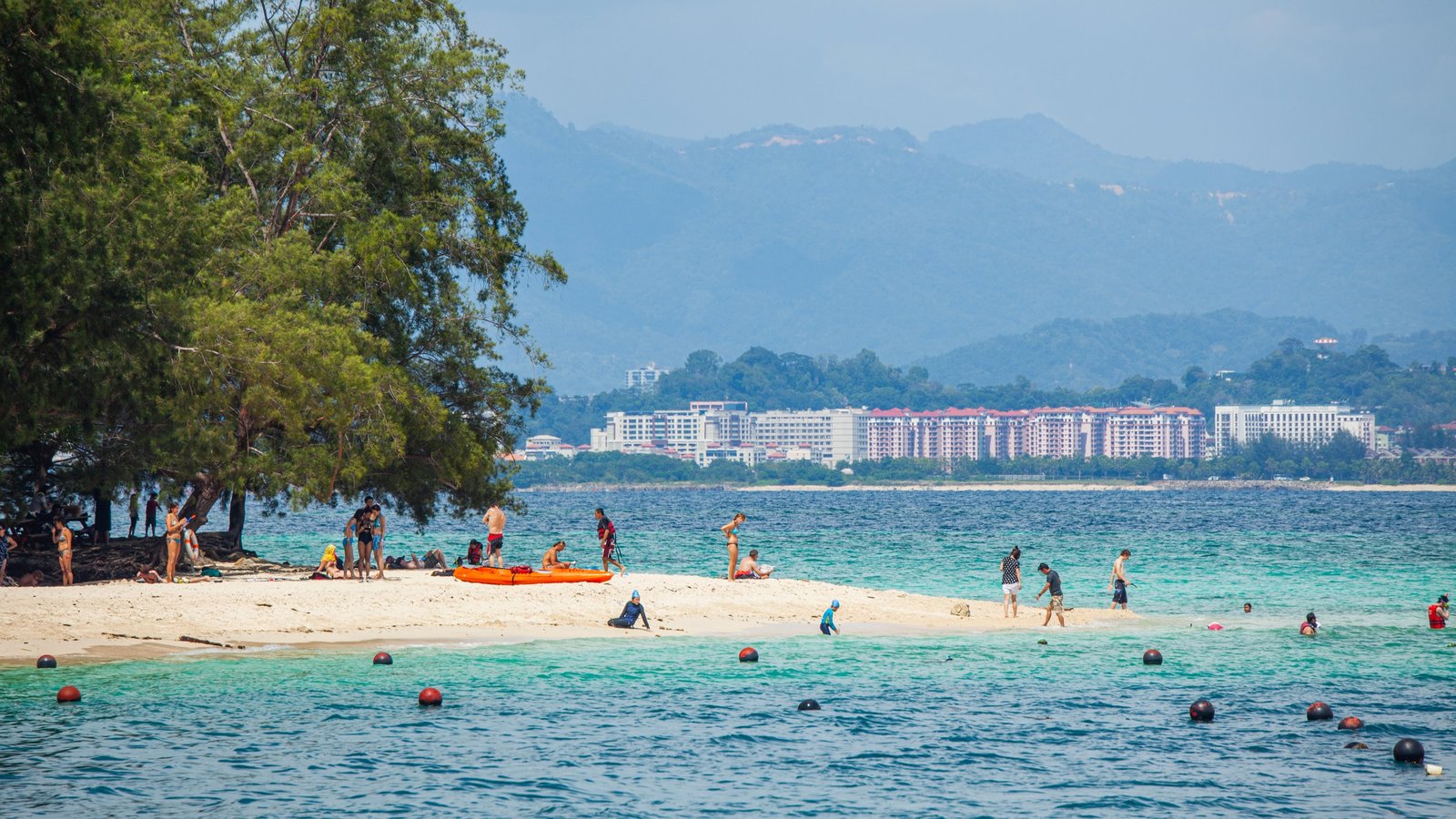 playas y actividades acuaticas en tunku abdul rahman