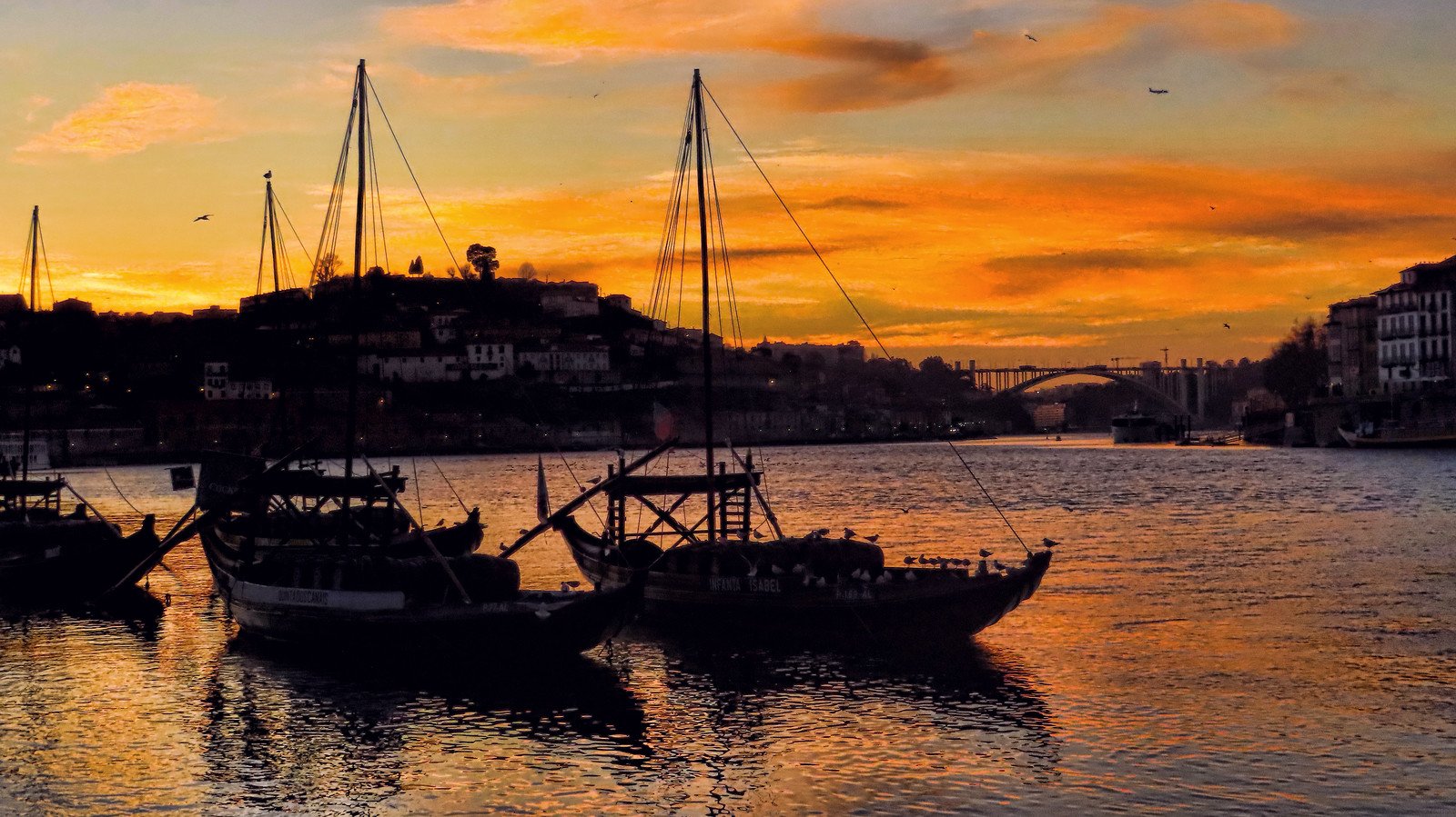 puente sobre el rio duero al atardecer