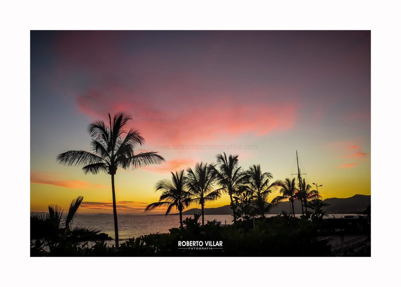 puerto del carmen al atardecer