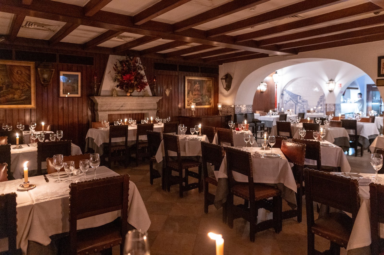 restaurante con fado y ambiente acogedor