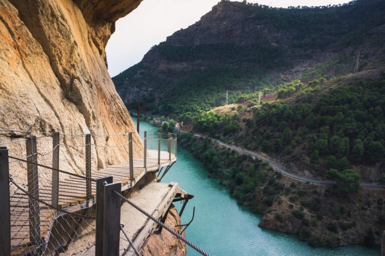 Vale la pena hacer una visita guiada al Caminito del Rey
