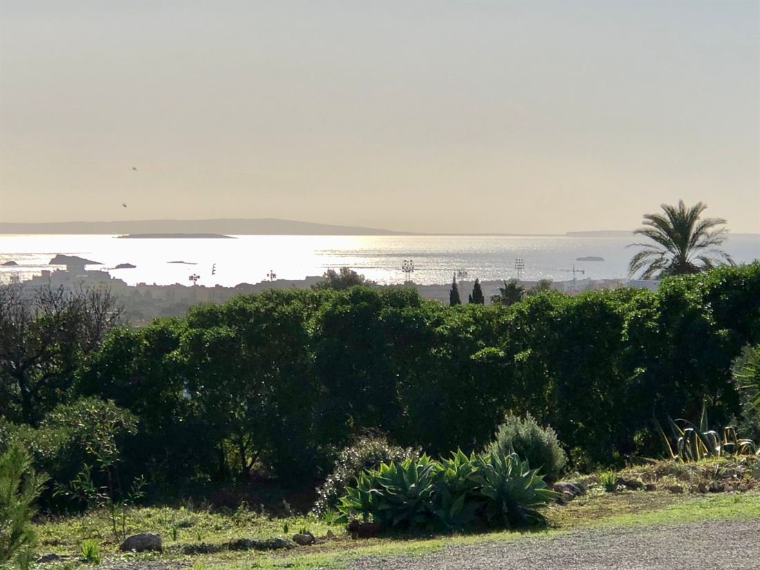 terreno en ibiza con vistas al mar