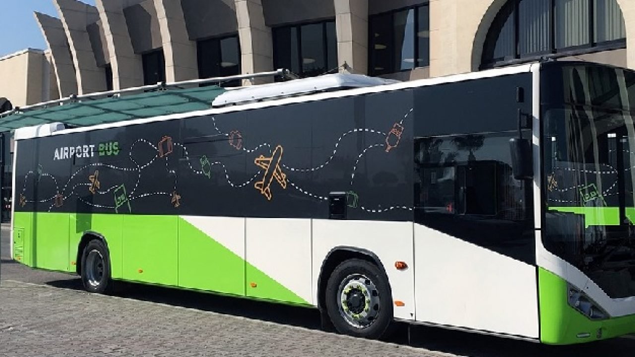transporte desde aeropuerto a la valeta