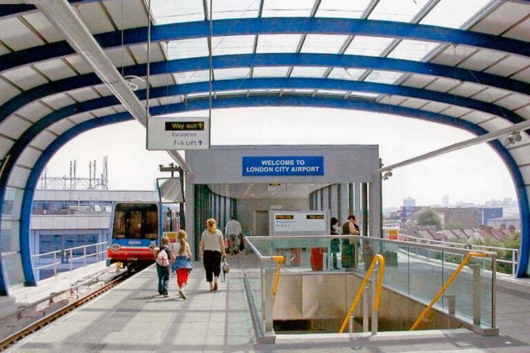 Cómo ir de Stansted a Heathrow en Londres: Guía práctica