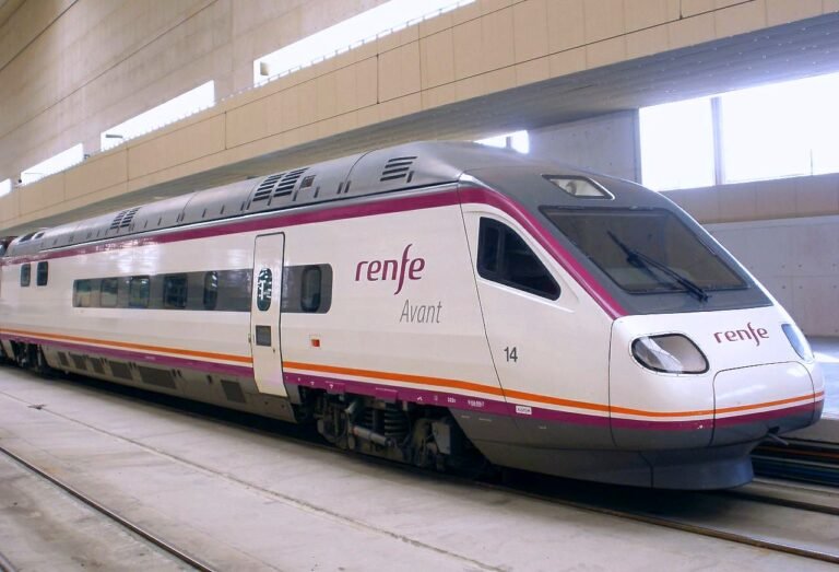Cuál es la distancia en tren de Madrid a Toledo