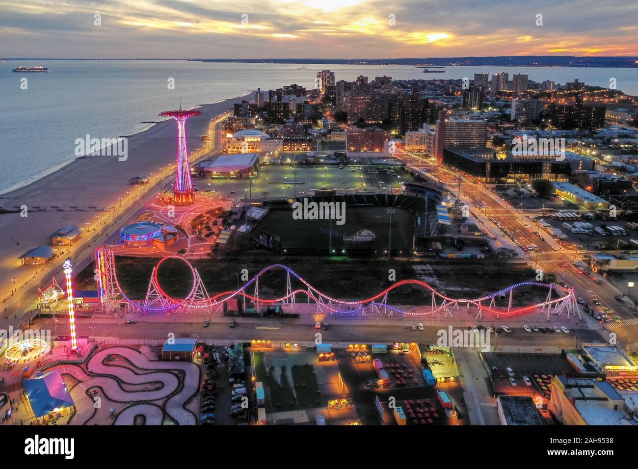 vista aerea de coney island y luna park