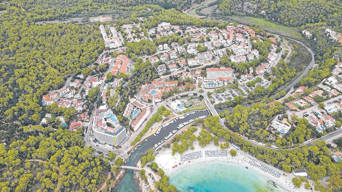 vista aerea de menorca y playas