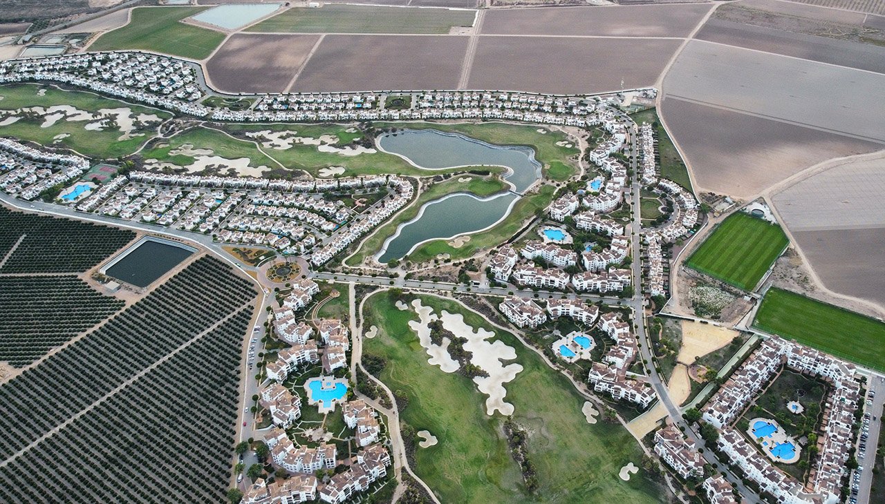 vista aerea de torre golf resort