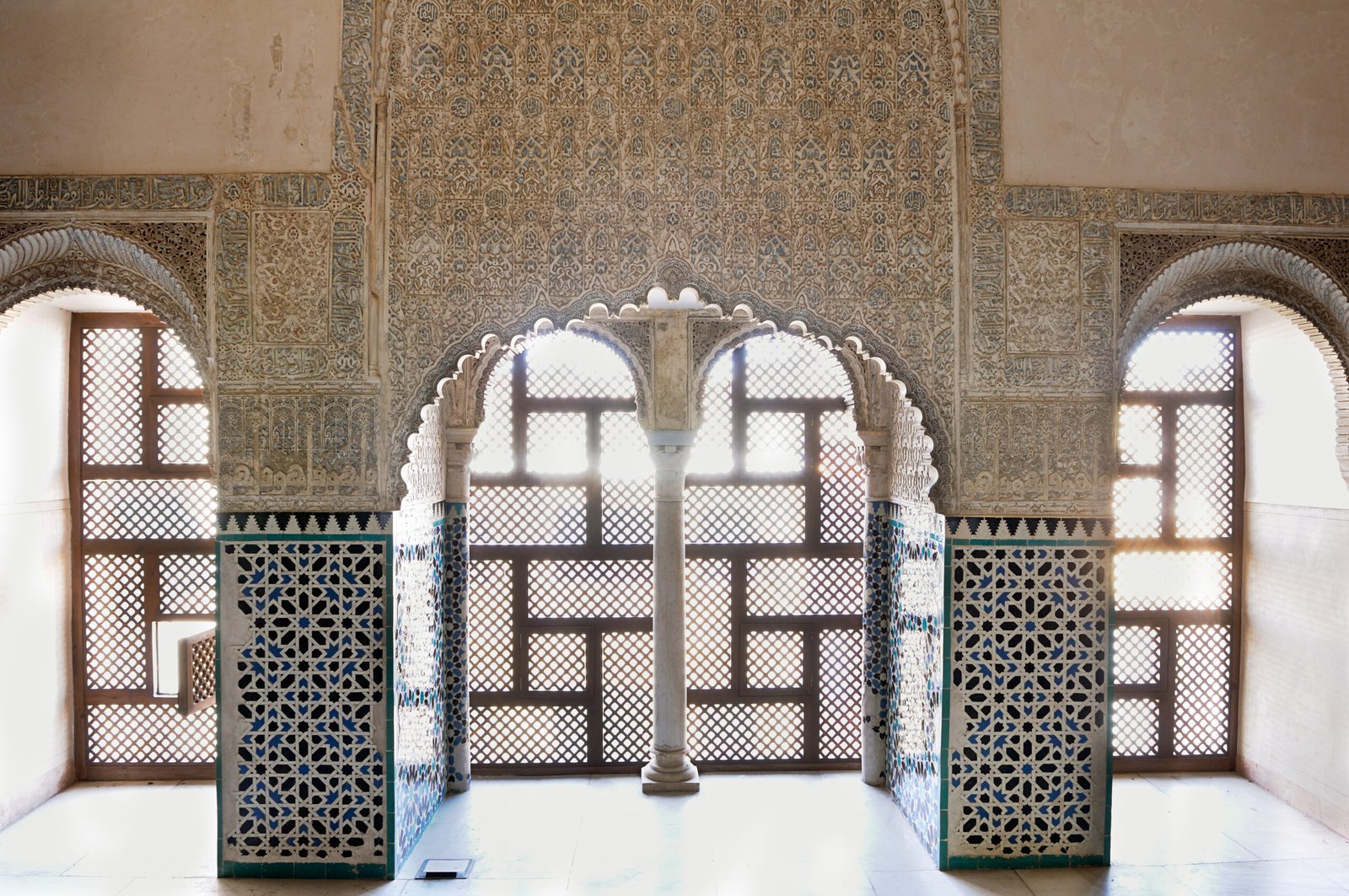 vista del cuarto real alto en granada scaled