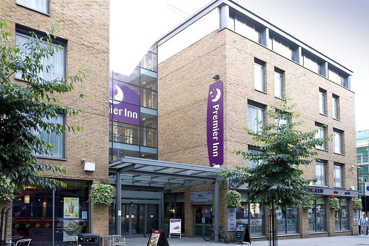 vista del hotel premier inn en kings cross