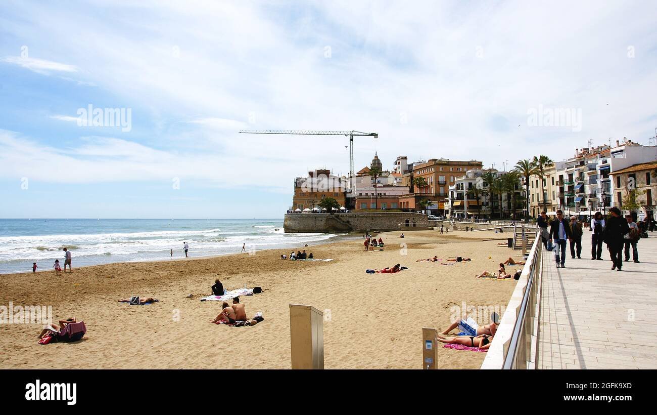vista del paseo maritimo de sitges