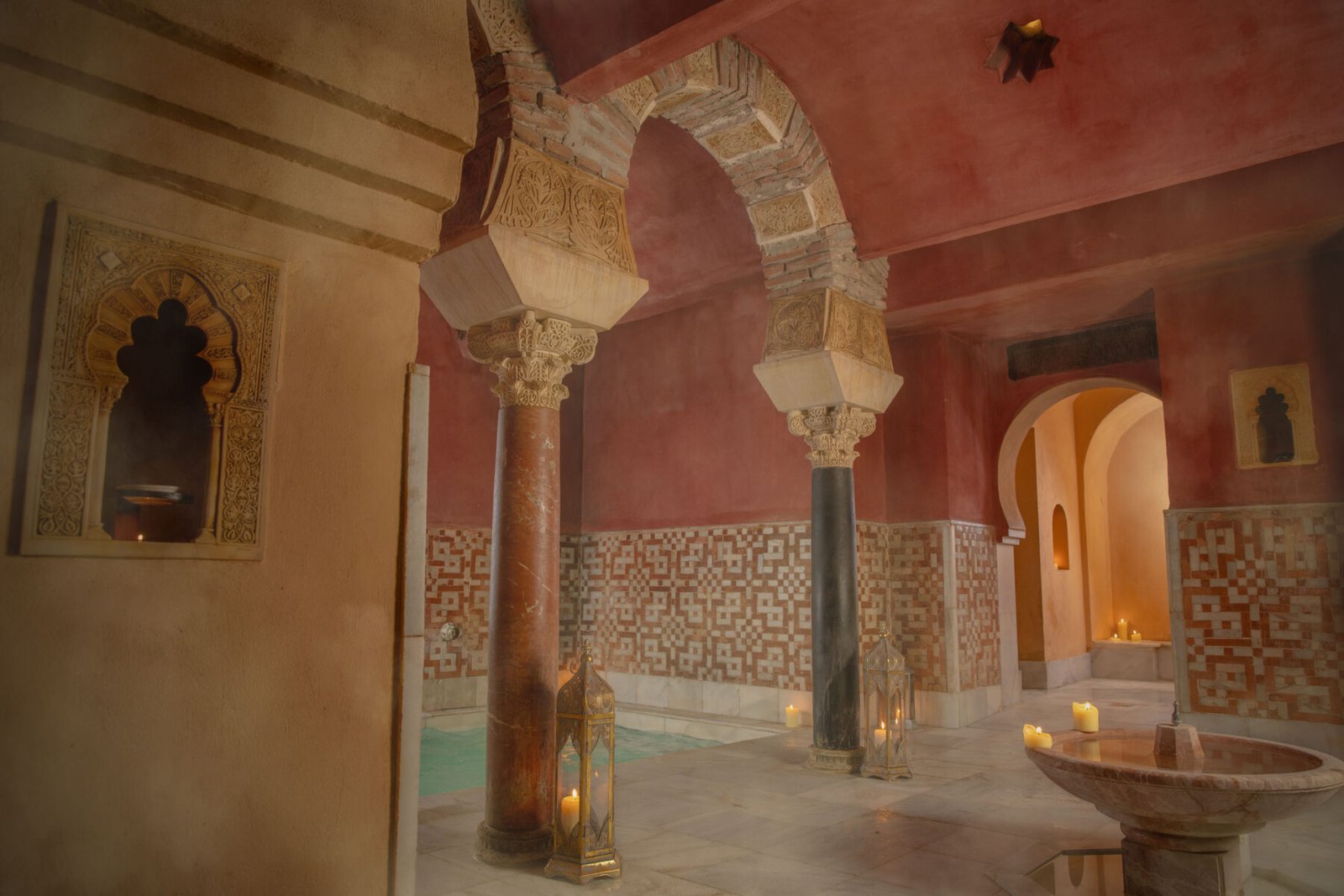 vista exterior de los banos arabes cordoba