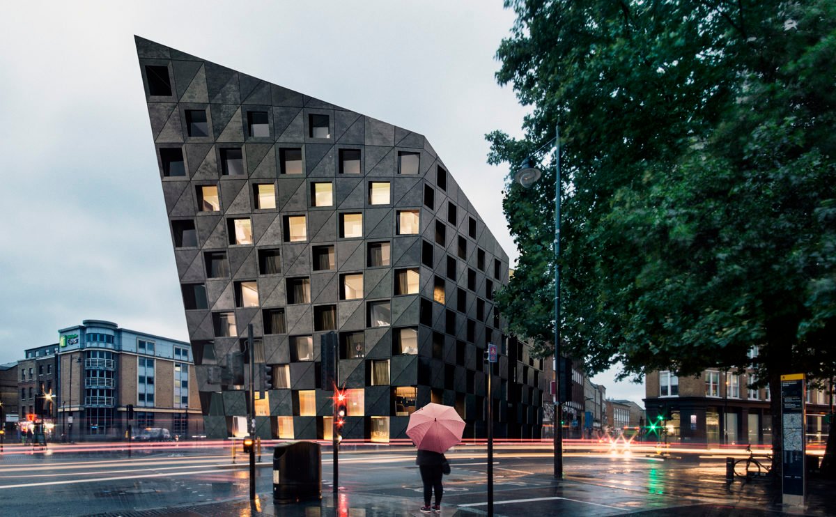 vista exterior de travelodge london central