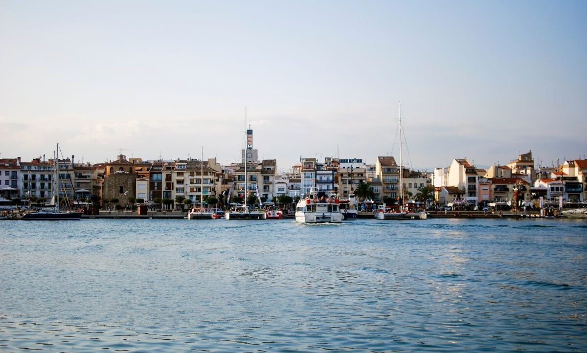 vista panoramica de cambrils junto al mar