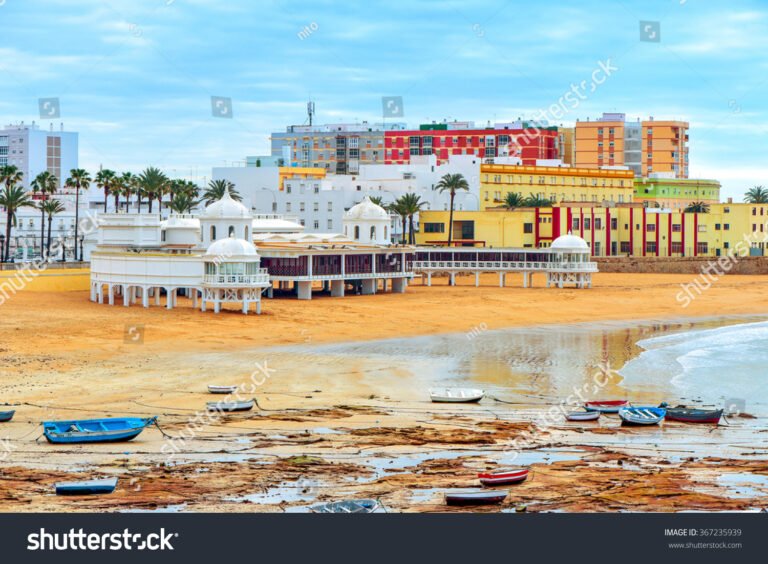Dónde se encuentra la playa de Santa María del Mar en Cádiz