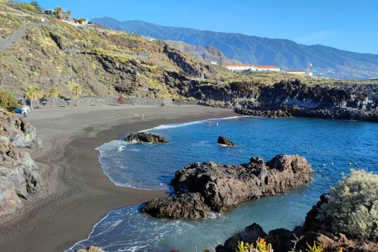 Dónde se encuentra la playa de Los Cancajos en La Palma