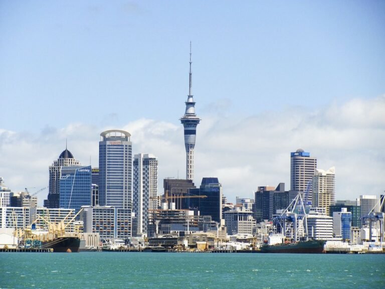 Qué actividades se pueden hacer en la Sky Tower de Auckland