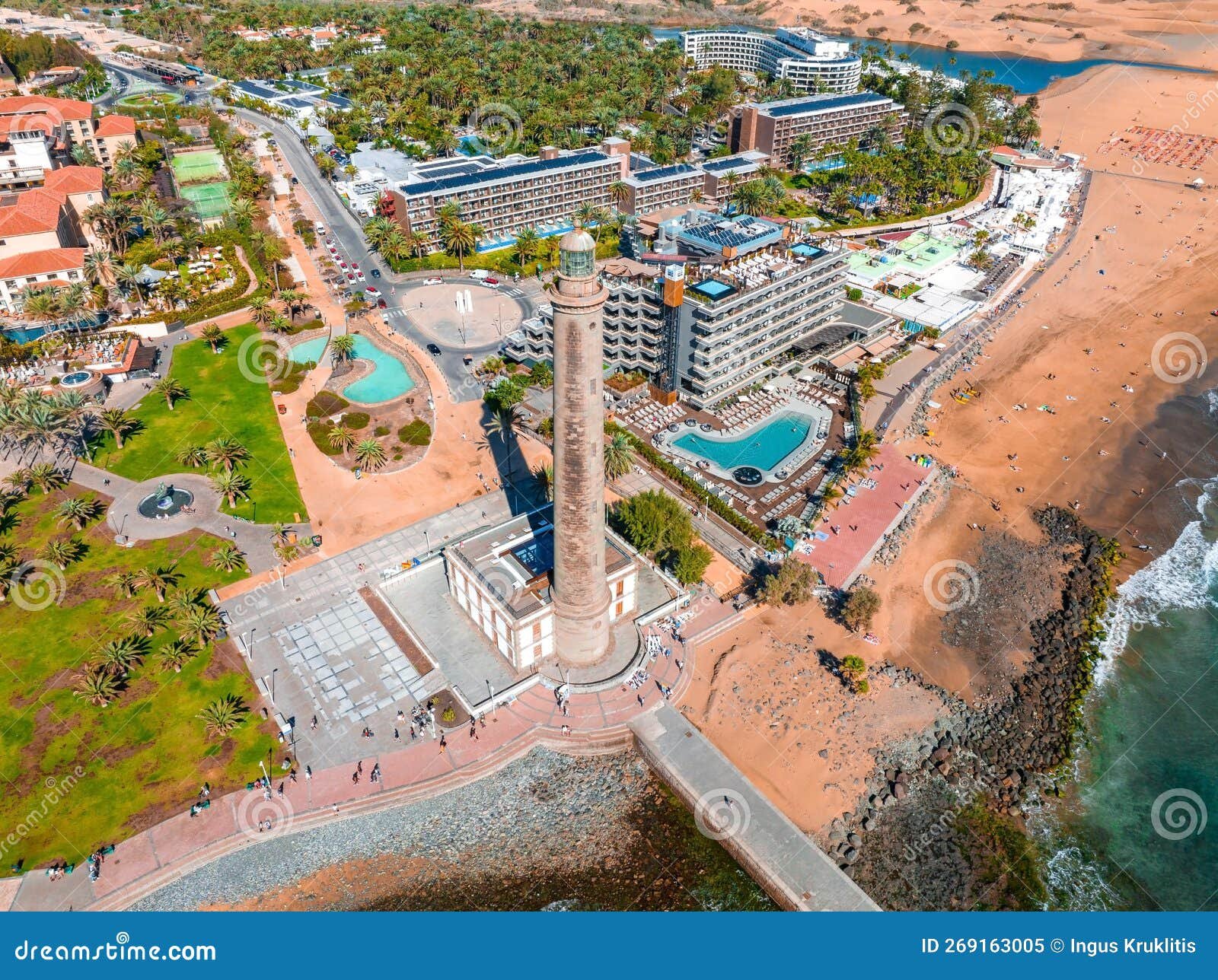 vista panoramica de maspalomas y su costa