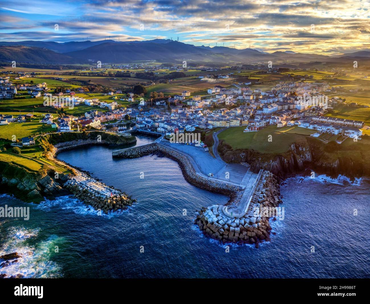 vista panoramica de puerto de vega