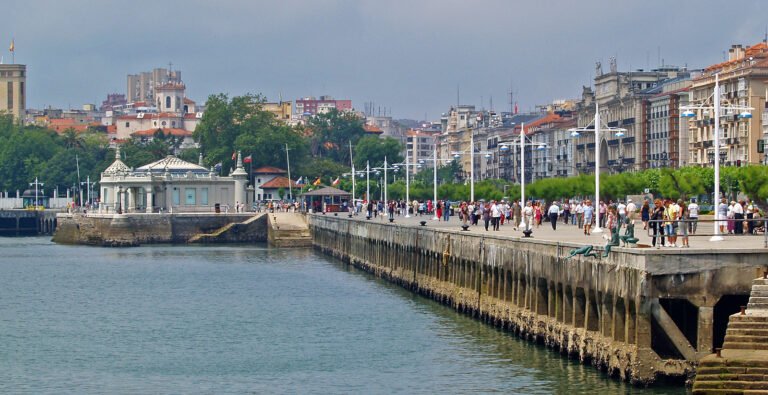 Dónde se encuentra la oficina de Repsol en Santander, Paseo Pereda