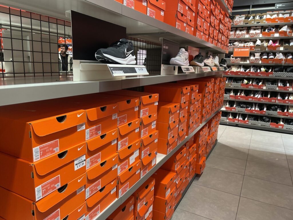 horario nike factory san vicente