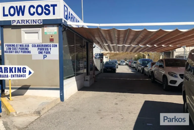 Dónde encontrar parking barato cerca del aeropuerto de Málaga