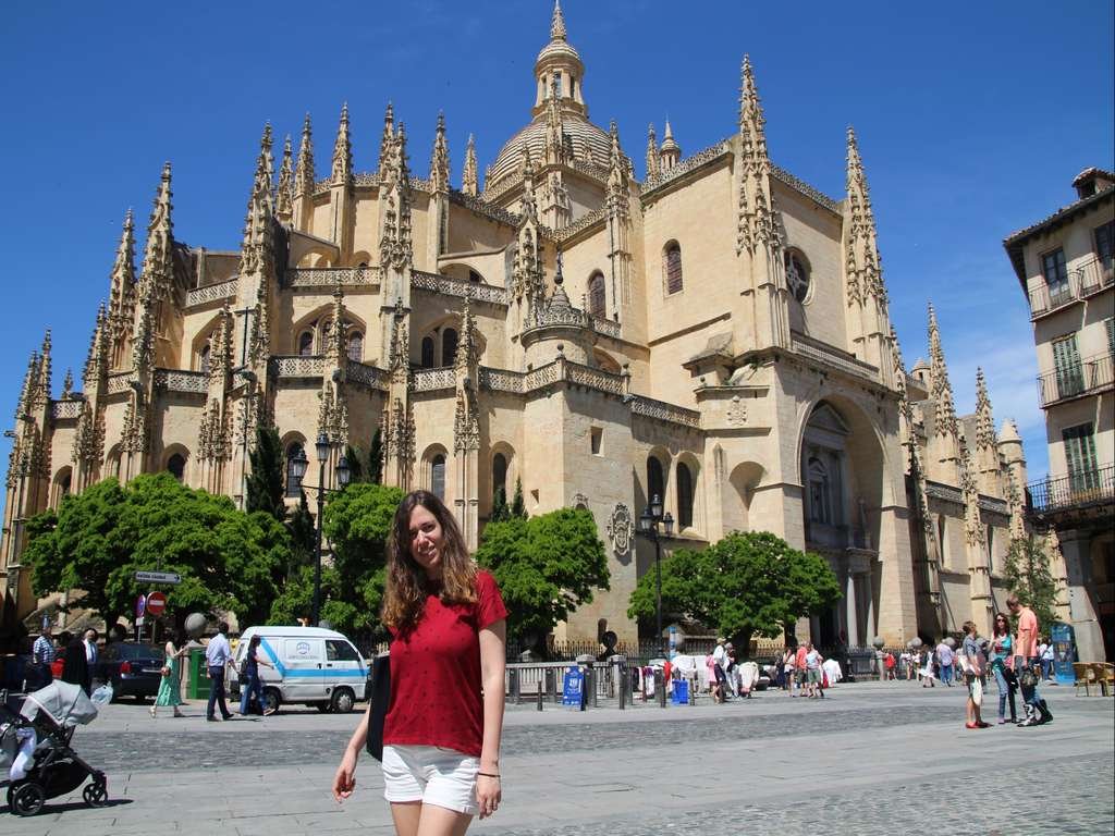 autobus viajando de madrid a segovia
