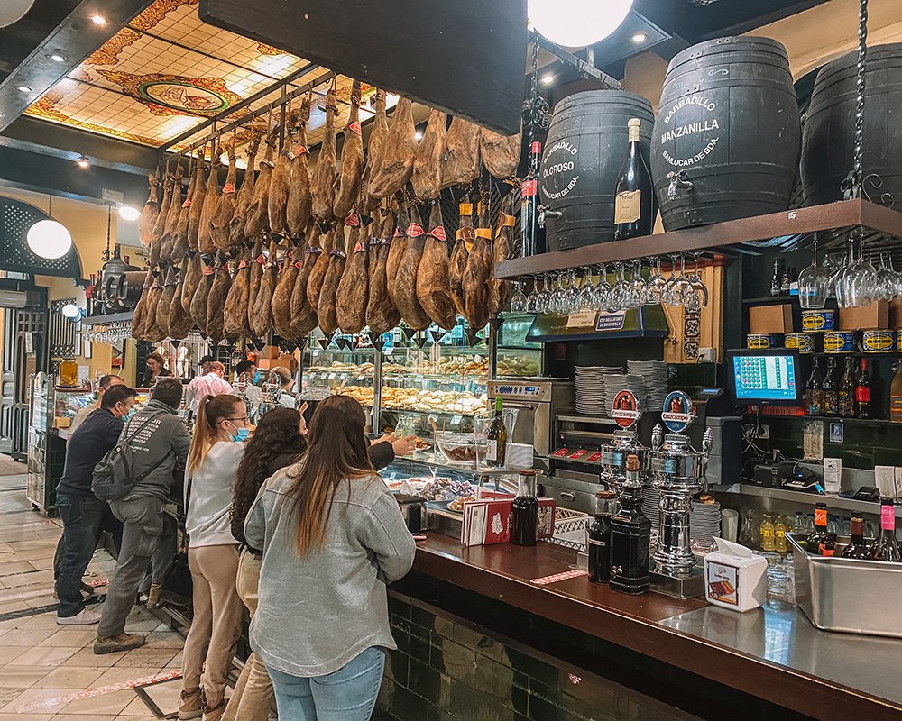 bar de tapas tipico en sevilla