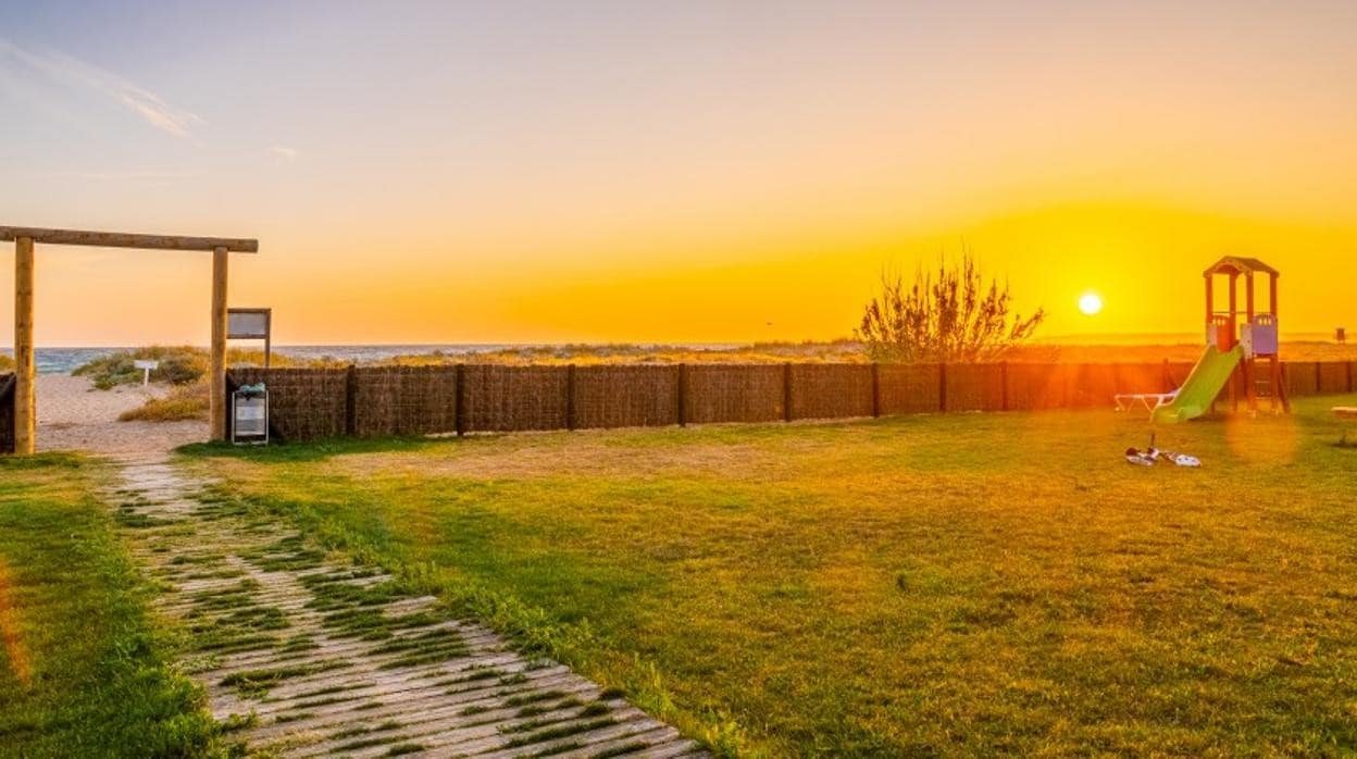 camping junto a la playa en zahara