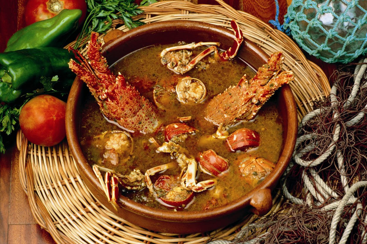 deliciosa caldereta de langosta en menorca