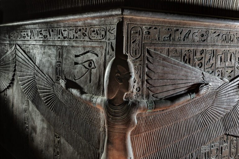 Vale la pena visitar la exposición inmersiva de Tutankamón