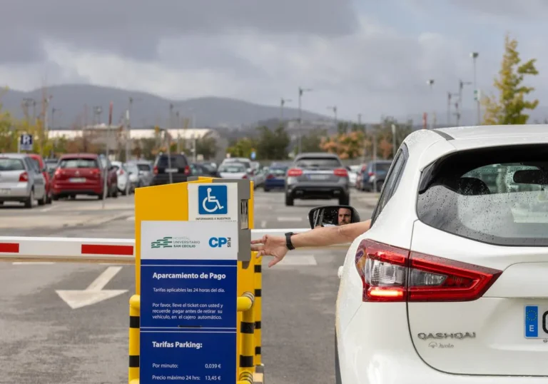 Dónde encontrar parking en San Juan de Dios, Granada