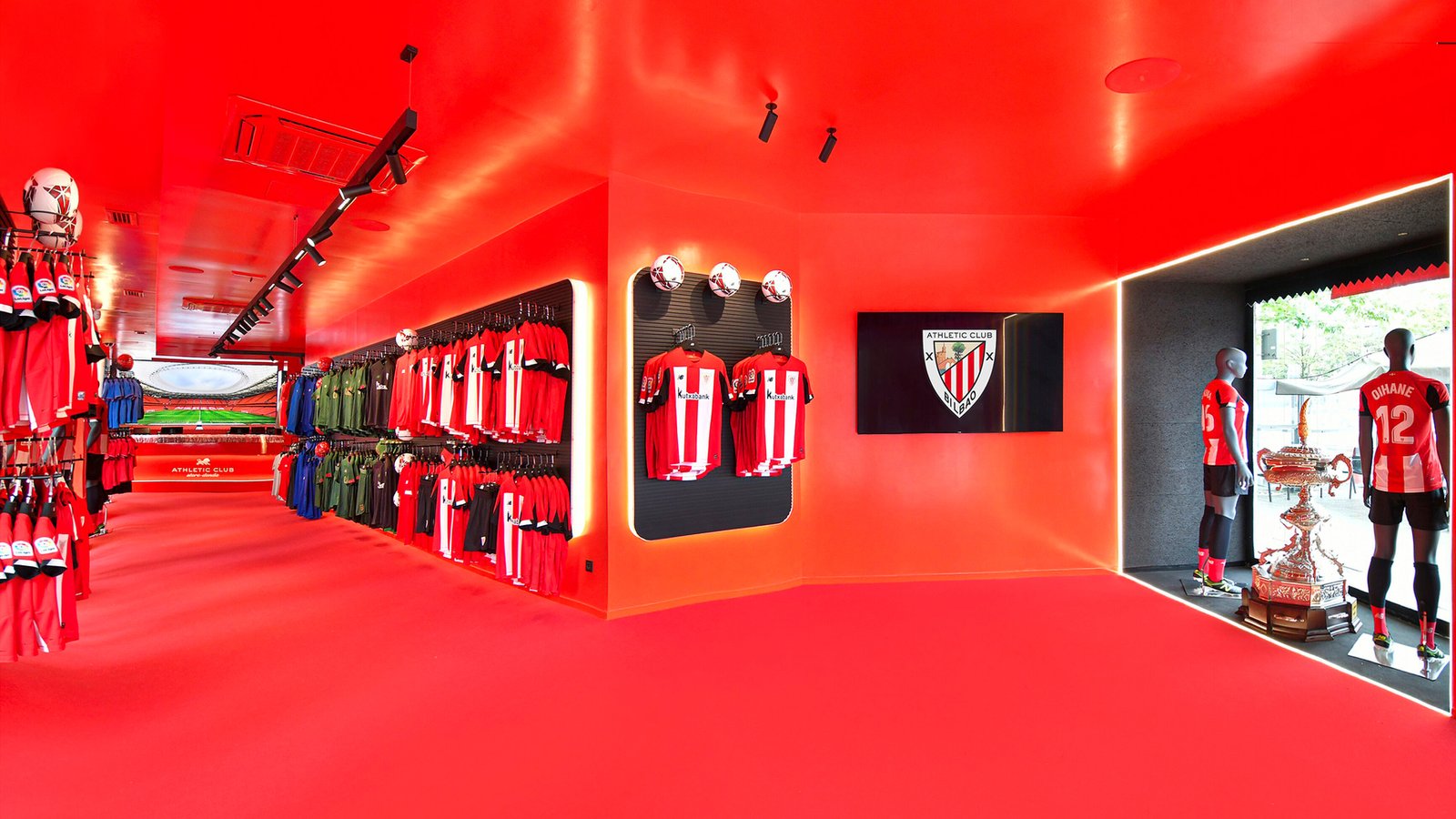 exterior de la tienda del athletic bilbao