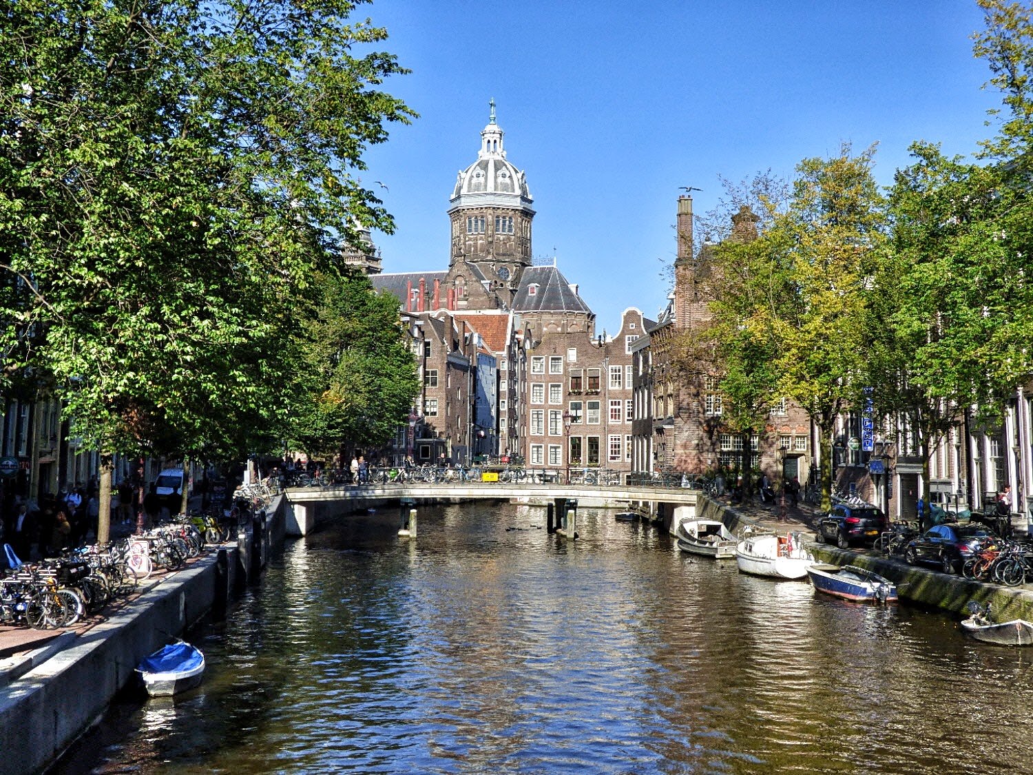 paisaje de canales en holanda y belgica