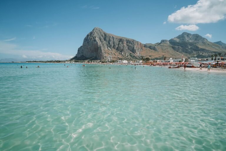 Dónde se encuentra la playa San Vito Lo Capo en Sicilia