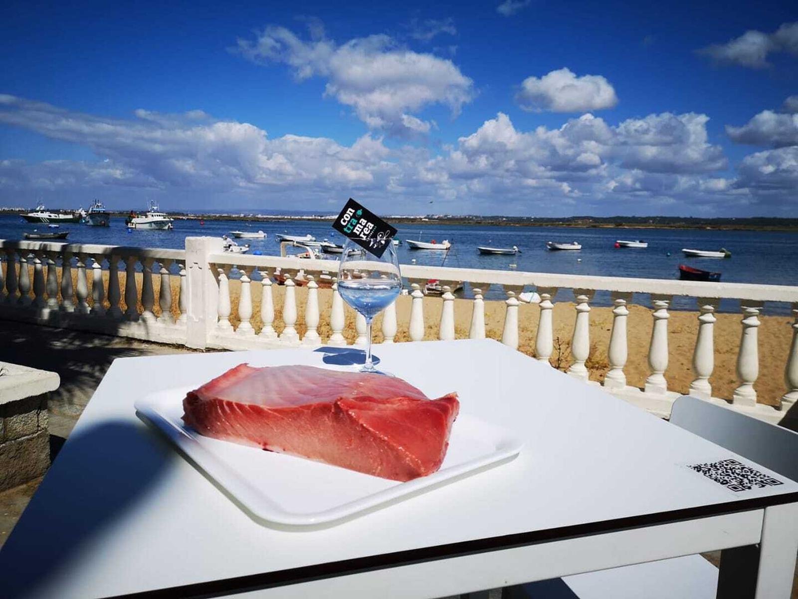 playa de isla cristina con restaurantes cercanos