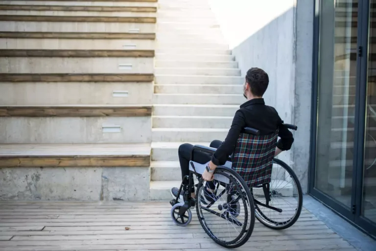 Dónde puedo alquilar sillas de ruedas en Valladolid