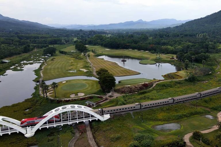 Es conveniente tomar el tren nocturno de Ayutthaya a Chiang Mai
