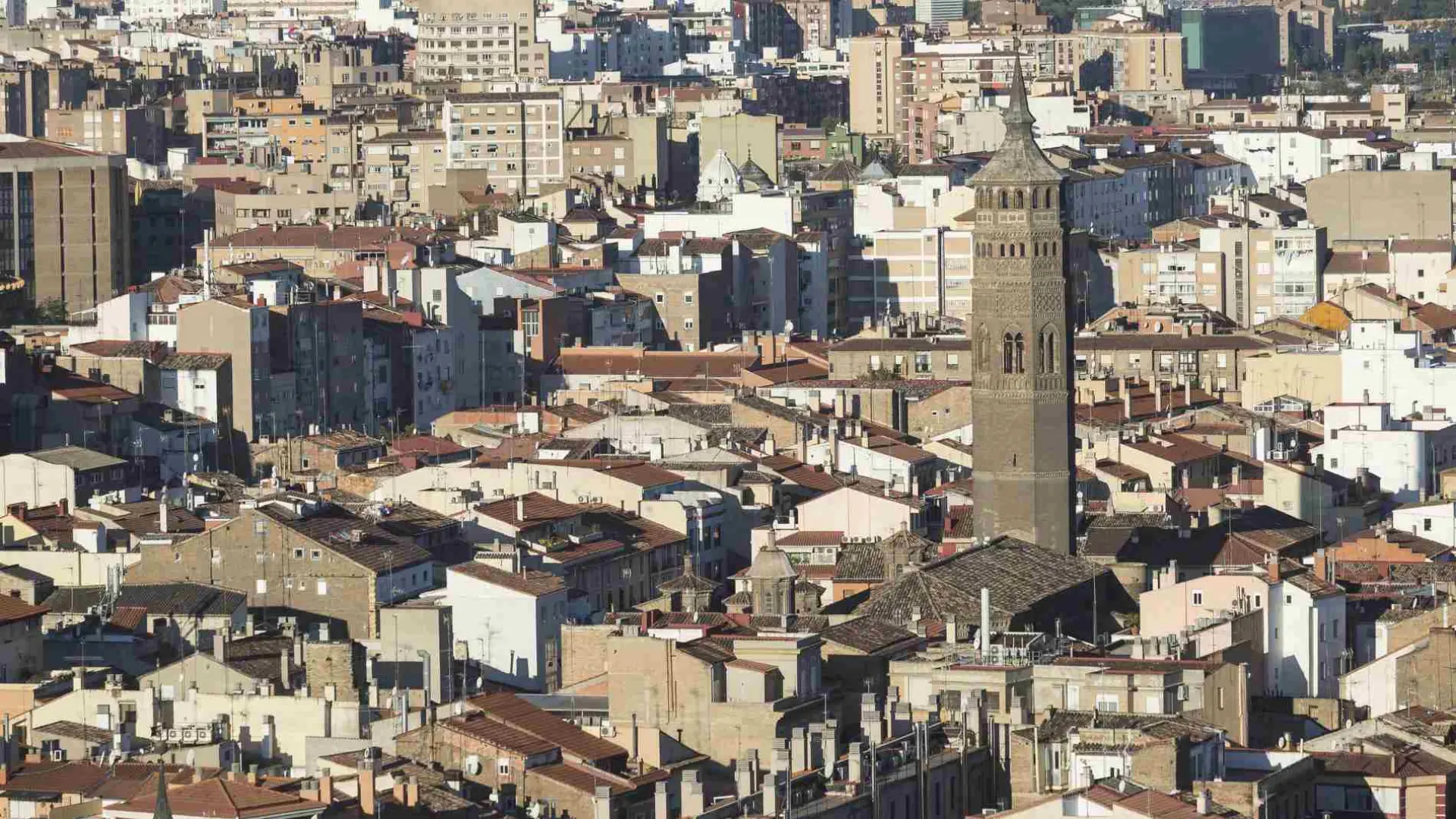 vista de barrio residencial en zaragoza