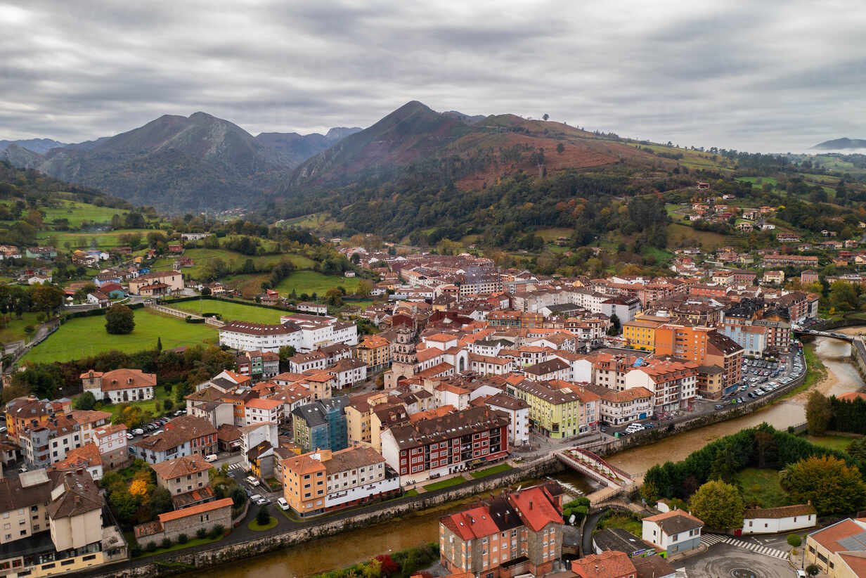 vista panoramica de cangas de onis