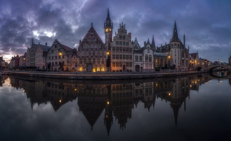 Es posible visitar Gante y Brujas en un solo día