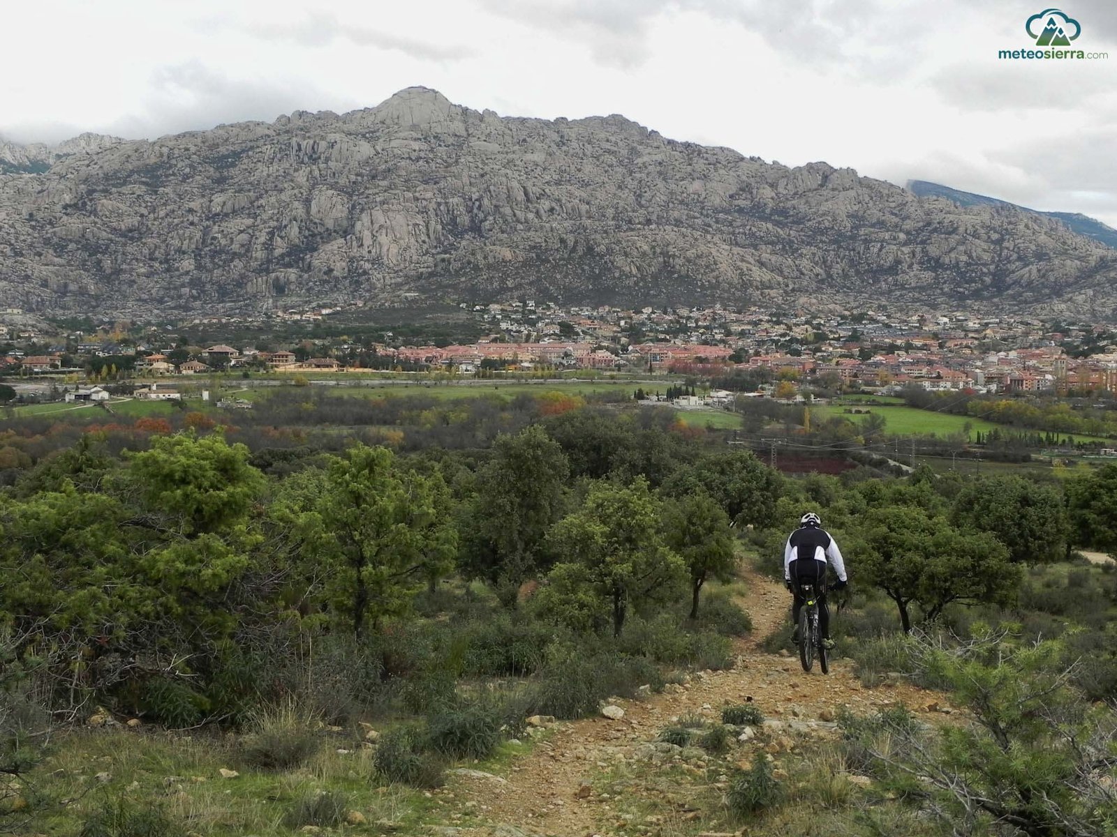 vista panoramica de manzanares el real