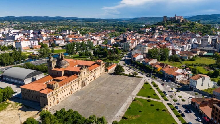 Dónde encontrar alojamientos en Monforte de Lemos
