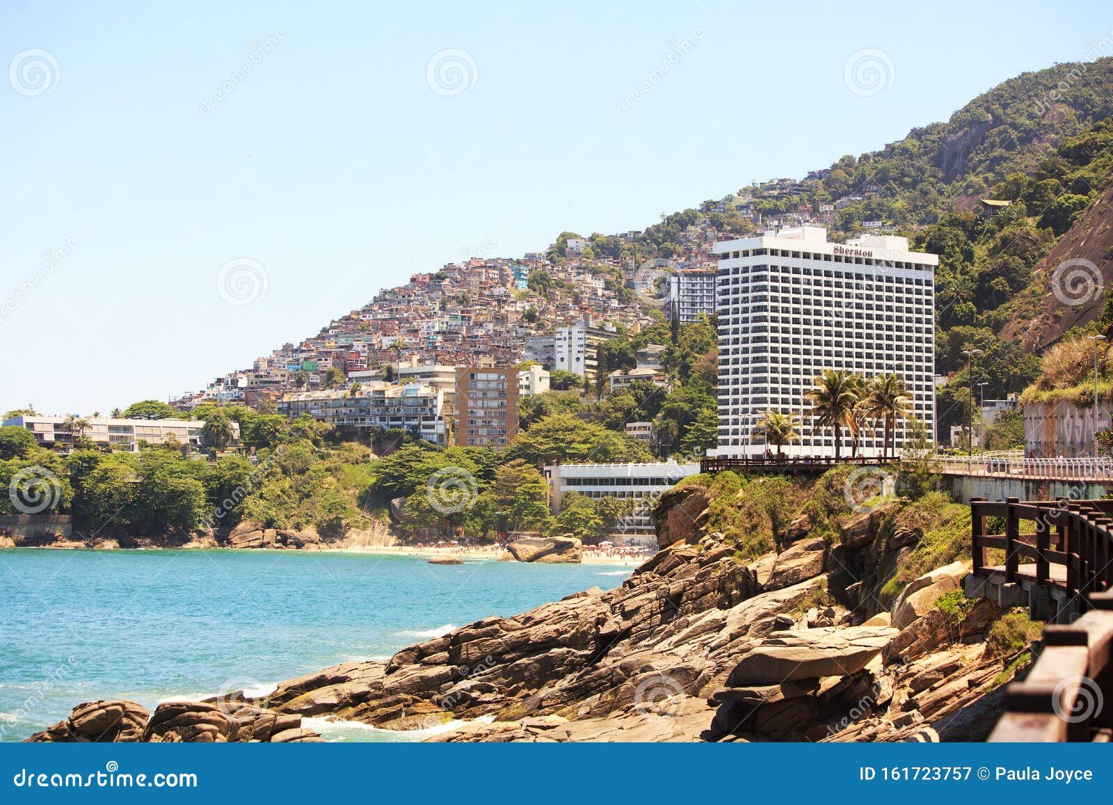 vista panoramica de un resort de lujo